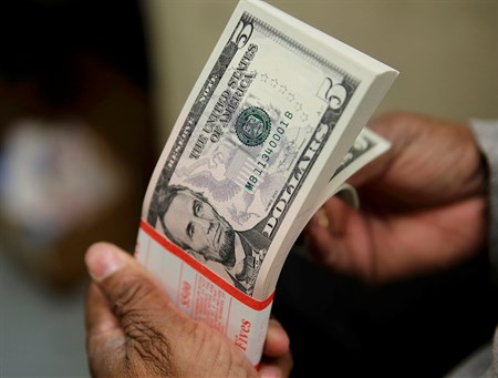 US Dollar to Iraqi Dinar exchange rate falls on 23rd May